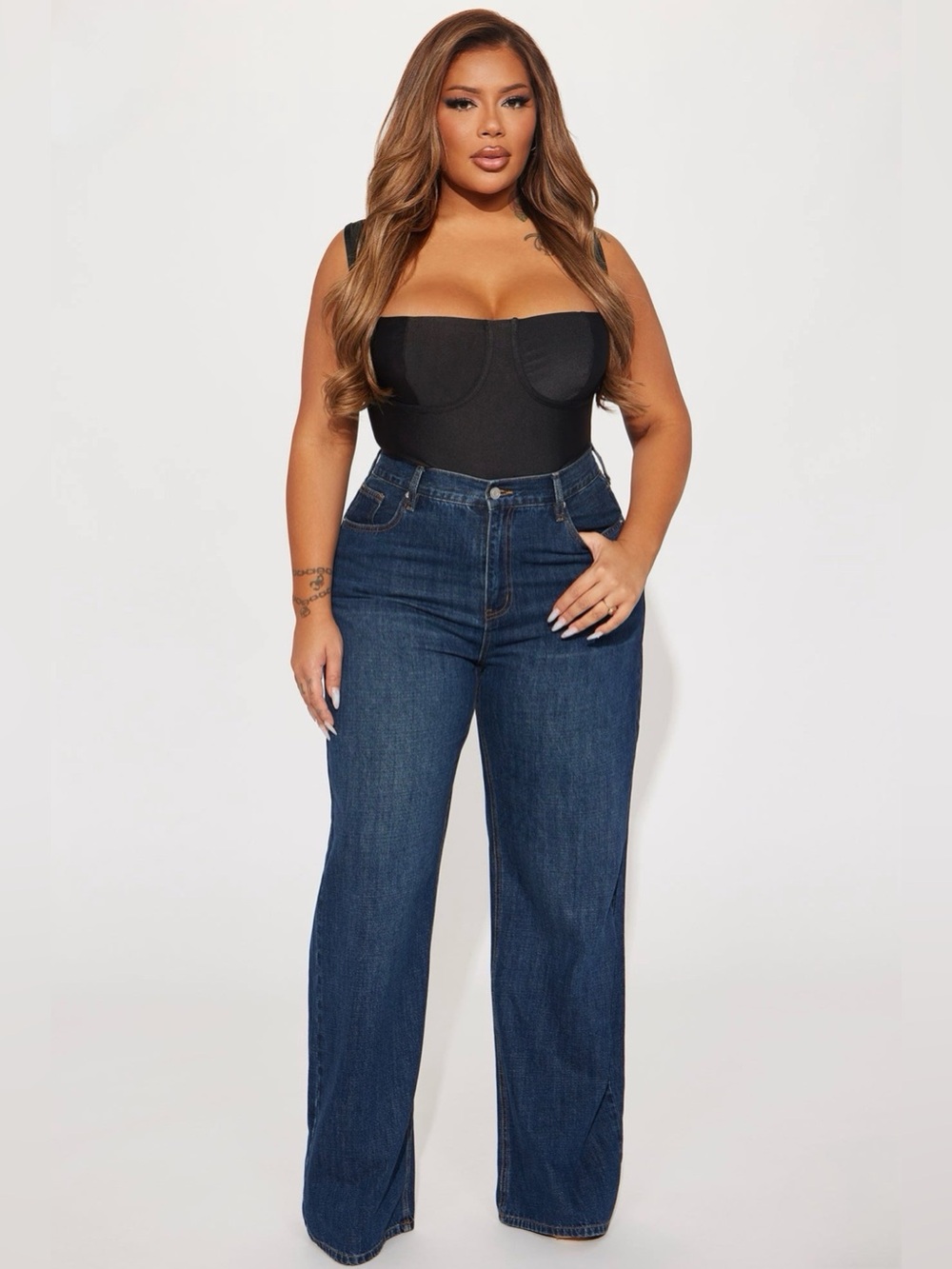 NWT Dark Wash High-Waisted Wide Leg Jeans Size 18 – Flattering Fit